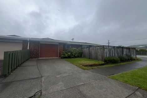 Photo of property in 1 Matai Street, Waikanae, 5036