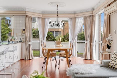 Photo of property in 35 Mccahill Views, Botany Downs, Auckland, 2010
