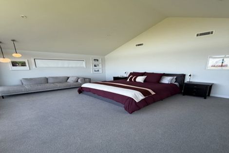 Photo of property in 31 Oakpark Place, West Harbour, Auckland, 0618