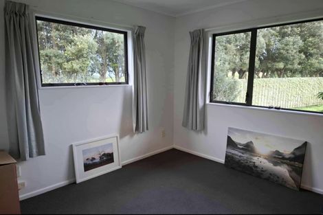 Photo of property in 8b Carthew Street, Okato, 4335