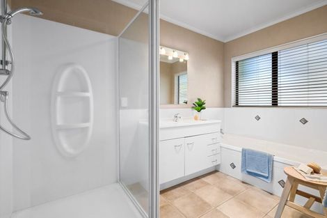 Photo of property in 15 Frame Place, Owhata, Rotorua, 3010