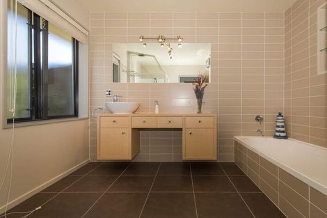 Photo of property in 44 Meadowstone Drive, Wanaka, 9305