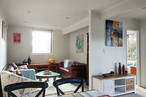 Photo of property in 4 Hollyhock Place, Browns Bay, Auckland, 0630