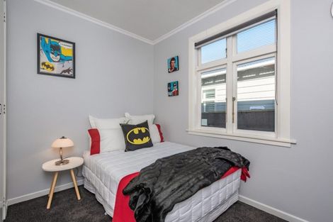 Photo of property in 19 Palm Avenue, Lyall Bay, Wellington, 6022