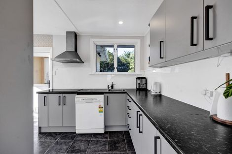 Photo of property in 269 South Road, Hawera, 4610