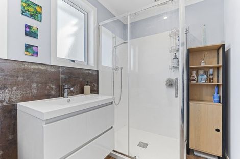 Photo of property in 6 Buckland Place, Spotswood, New Plymouth, 4310