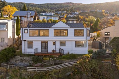 Photo of property in 22 Golden Terrace, Queenstown, 9300