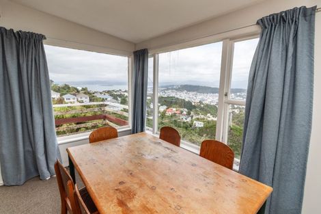 Photo of property in 32 Highbury Road, Highbury, Wellington, 6012