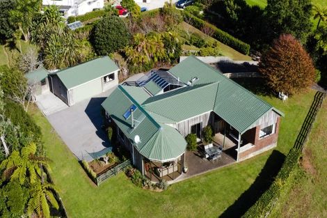 Photo of property in 62e Poplar Grove, Whalers Gate, New Plymouth, 4310