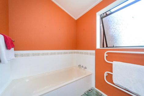 Photo of property in 40 Milne Street, Marton, 4710