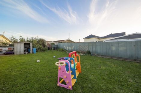 Photo of property in 25 Milmoe Street, Hawera, 4610
