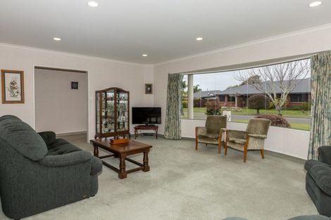Photo of property in 6 Belgrave Place, Taradale, Napier, 4112