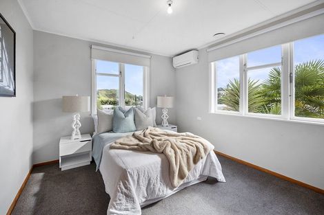 Photo of property in 1a Ward Place, Marfell, New Plymouth, 4310