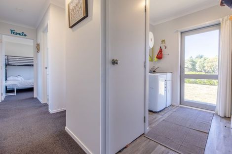 Photo of property in 15 Wai Matangi Place, Motuoapa, 3382