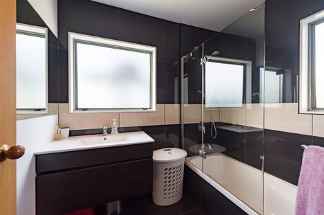 Photo of property in 15 Du Fresne Place, Russell, 0202