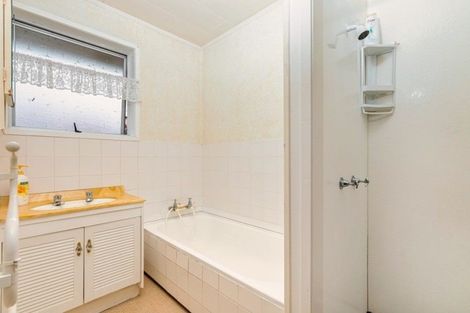 Photo of property in 1/185 Henderson Valley Road, Henderson, Auckland, 0612