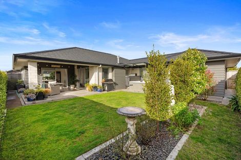 Photo of property in 97 Puhirake Crescent, Pyes Pa, Tauranga, 3112