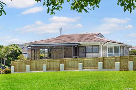 Photo of property in 2/10 Kentigern Close, Pakuranga, Auckland, 2010