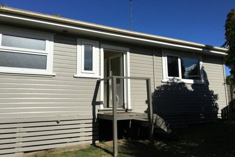 Photo of property in 24 Woodside Road, Massey, Auckland, 0614