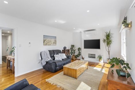 Photo of property in 767 South Titirangi Road, Titirangi, Auckland, 0604