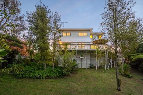 Photo of property in 44 Ravenstone Place, Chatswood, Auckland, 0626