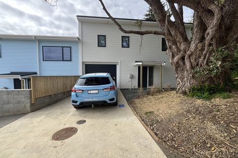 Photo of property in 49 Taylor Terrace, Tawa, Wellington, 5028