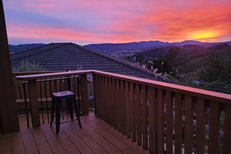 Photo of property in 47 Seymour Grove, Kingsley Heights, Upper Hutt, 5018