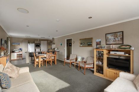Photo of property in 35a Arrow Crescent, Holmes Hill, Oamaru, 9401
