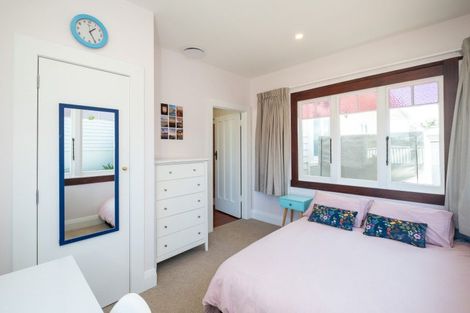 Photo of property in 42 Simla Terrace, Hospital Hill, Napier, 4110