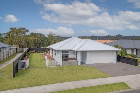 Photo of property in 106 Kupe Drive, Whitianga, 3510