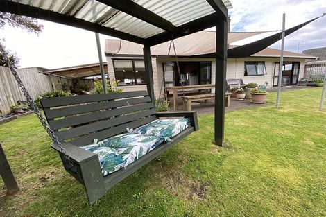 Photo of property in 152 Mayfair Avenue, Whangamata, 3620