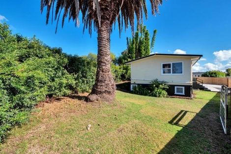 Photo of property in 49 Fairclough Road, Beach Haven, Auckland, 0626