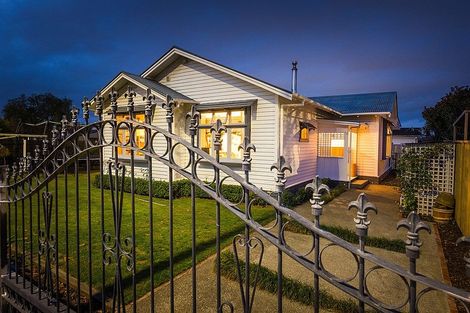 Photo of property in 61 Roy Street, Palmerston North, 4410