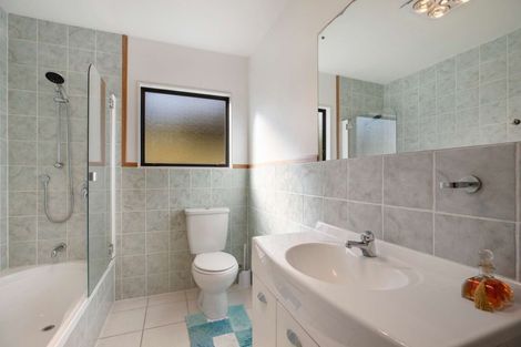 Photo of property in 22a Van Dyke Place, West Harbour, Auckland, 0618
