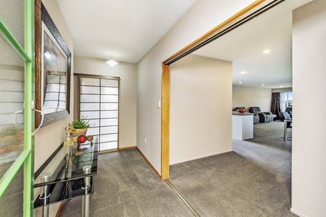 Photo of property in 17 Cunningham Place, Halswell, Christchurch, 8025