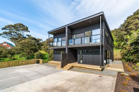 Photo of property in 11 Hastings Grove, Wainuiomata, Lower Hutt, 5014