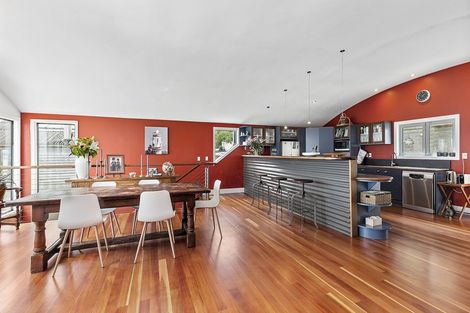 Photo of property in 202 The Esplanade, Island Bay, Wellington, 6023