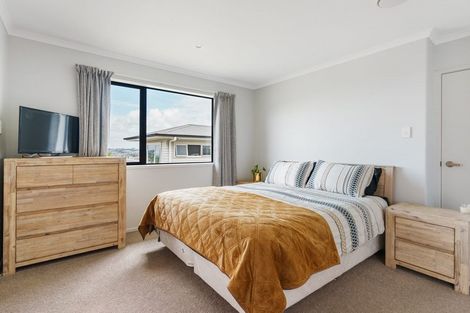 Photo of property in 76 Maire Road, Orewa, 0931