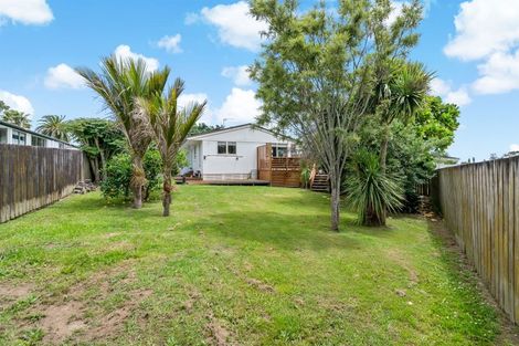 Photo of property in 8 Tawa Place, Waiuku, 2123