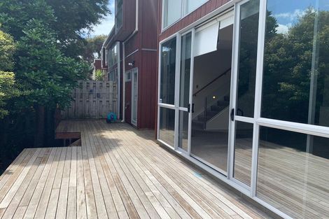 Photo of property in 76h Edmonton Road, Henderson, Auckland, 0612