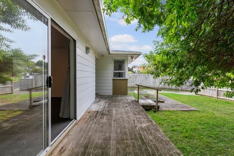 Photo of property in 9 Pankhurst Place, Sunnyvale, Auckland, 0612