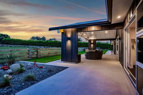 Photo of property in 423 Cardiff Road, Pembroke, Stratford, 4391