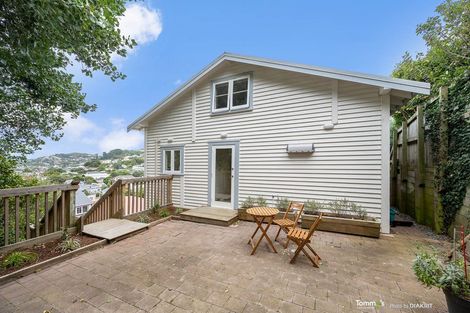 Photo of property in 15 Clyde Street, Island Bay, Wellington, 6023