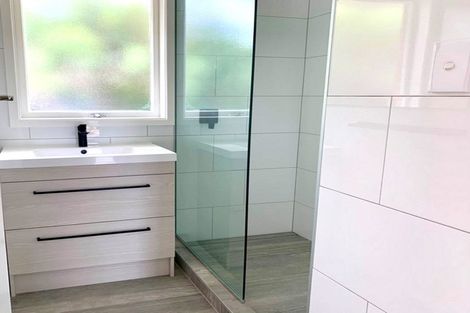 Photo of property in 1/5b Mcintyre Road, Mangere Bridge, Auckland, 2022