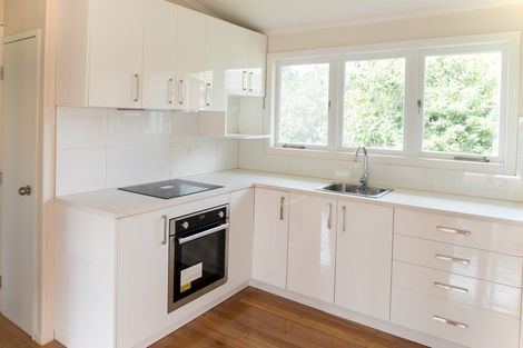Photo of property in 4/19 Montana Avenue, Murrays Bay, Auckland, 0630