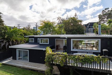 Photo of property in 18 Hastings Road, Mairangi Bay, Auckland, 0630