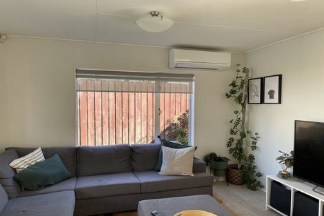 Photo of property in 81 Kemp Road, Massey, Auckland, 0614