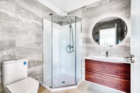 Photo of property in 21d Granville Drive, Massey, Auckland, 0614