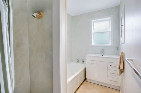 Photo of property in 15 Bruce Avenue, Glenview, Hamilton, 3206
