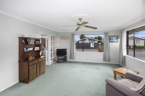 Photo of property in 6 Tulloch Place, Papanui, Christchurch, 8052